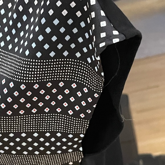 Vince Camuto - Picture 4 of 8